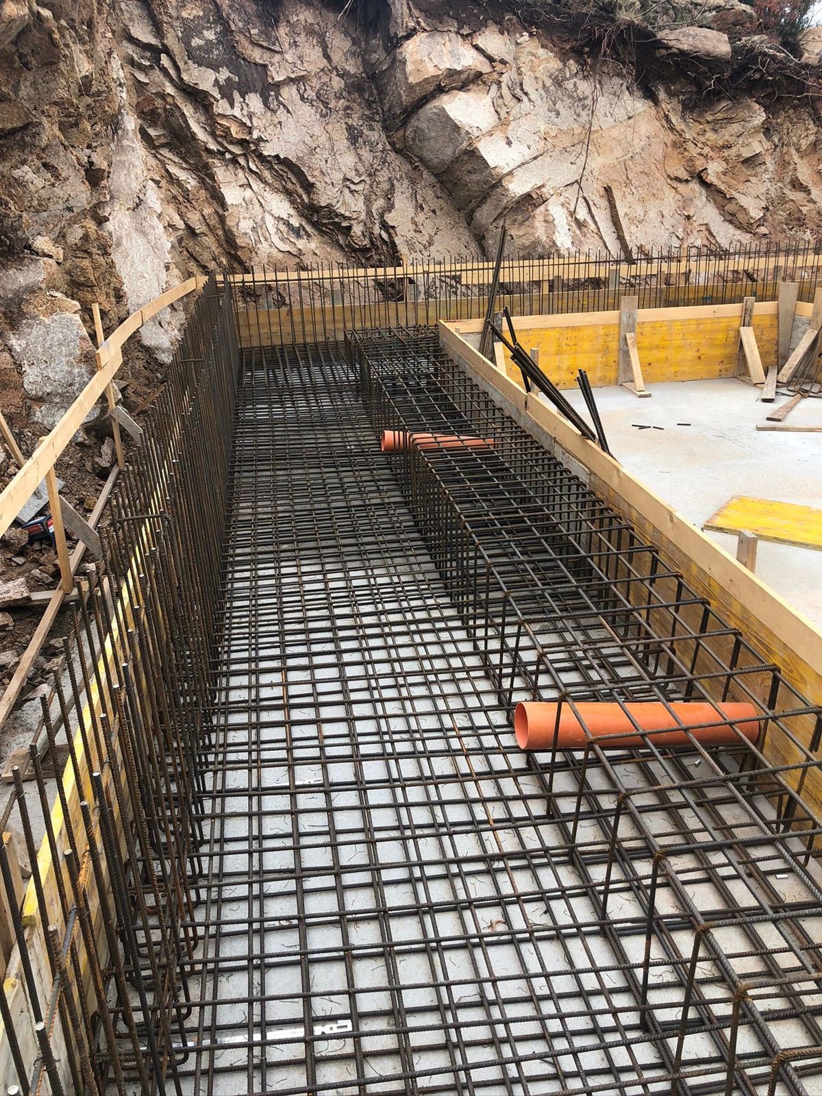 Armatura di una piscina